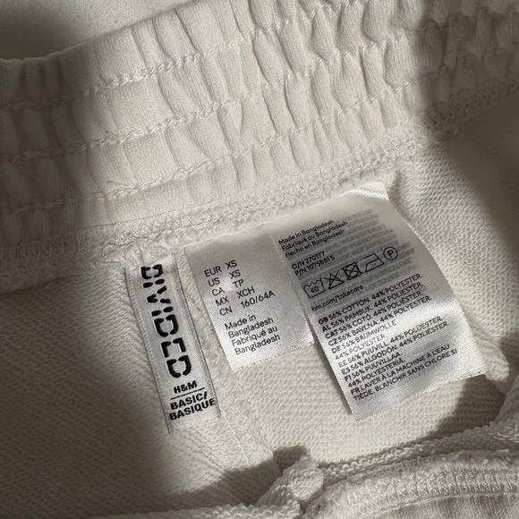 H&M White Sweat Shorts Size XS – New / Never Worn - Picture 3 of 3